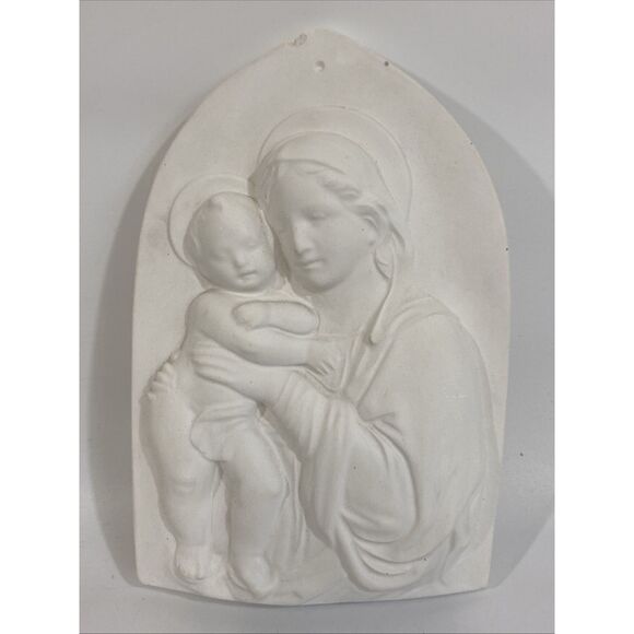 Vintage 3 Dimensional Plaster Wall Plaque Mother Mary & Baby Jesus Catholic 9.5” - Picture 1 of 7